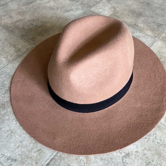 Tan Felt Hat - Never worn - Picture 3 of 3